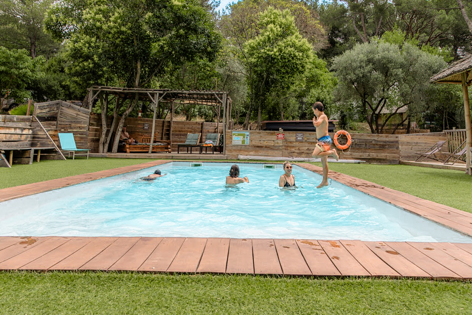 piscine camping aubagne