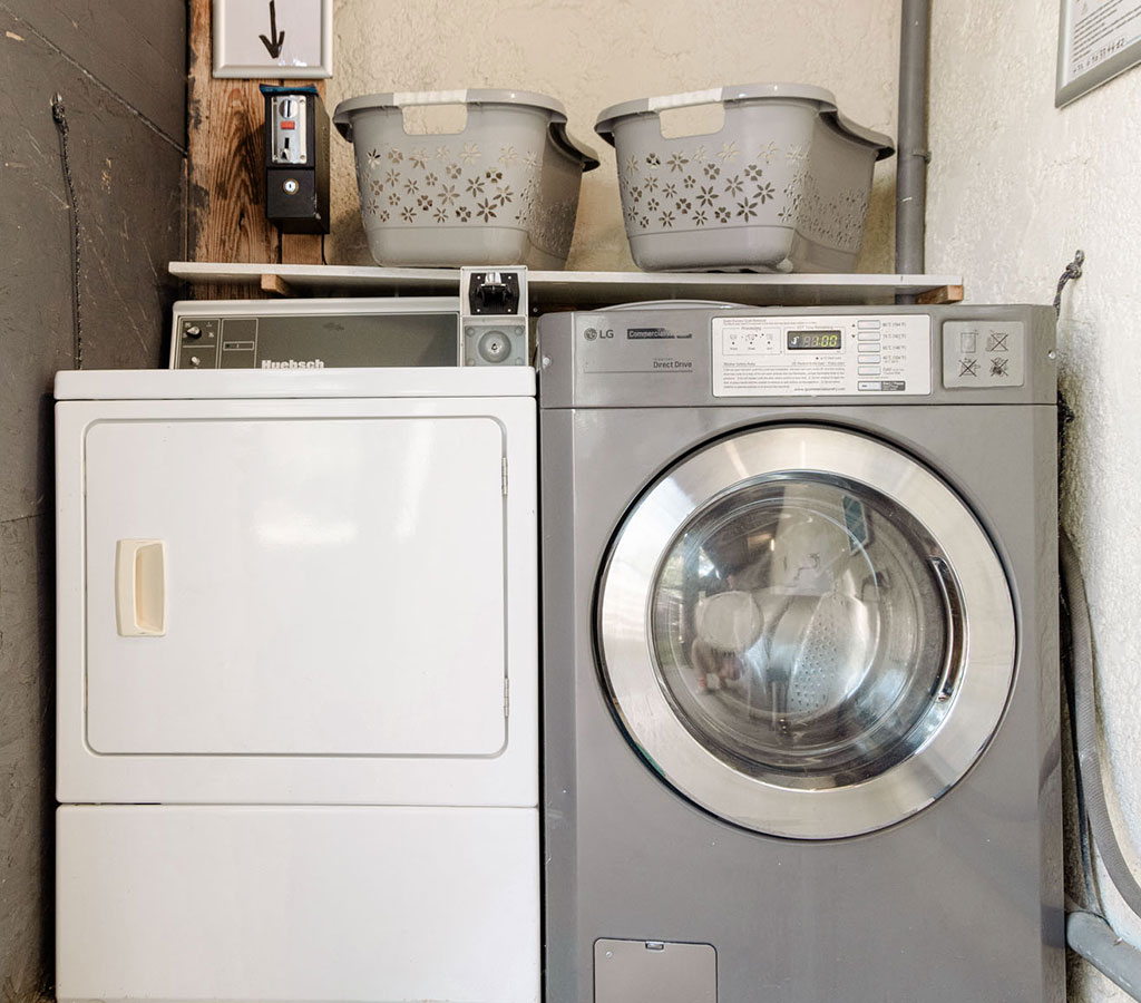 laundromat camping calanques