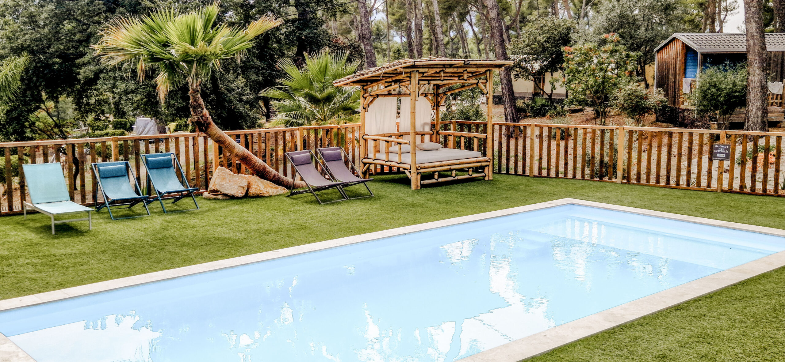 camping with pool aubagne