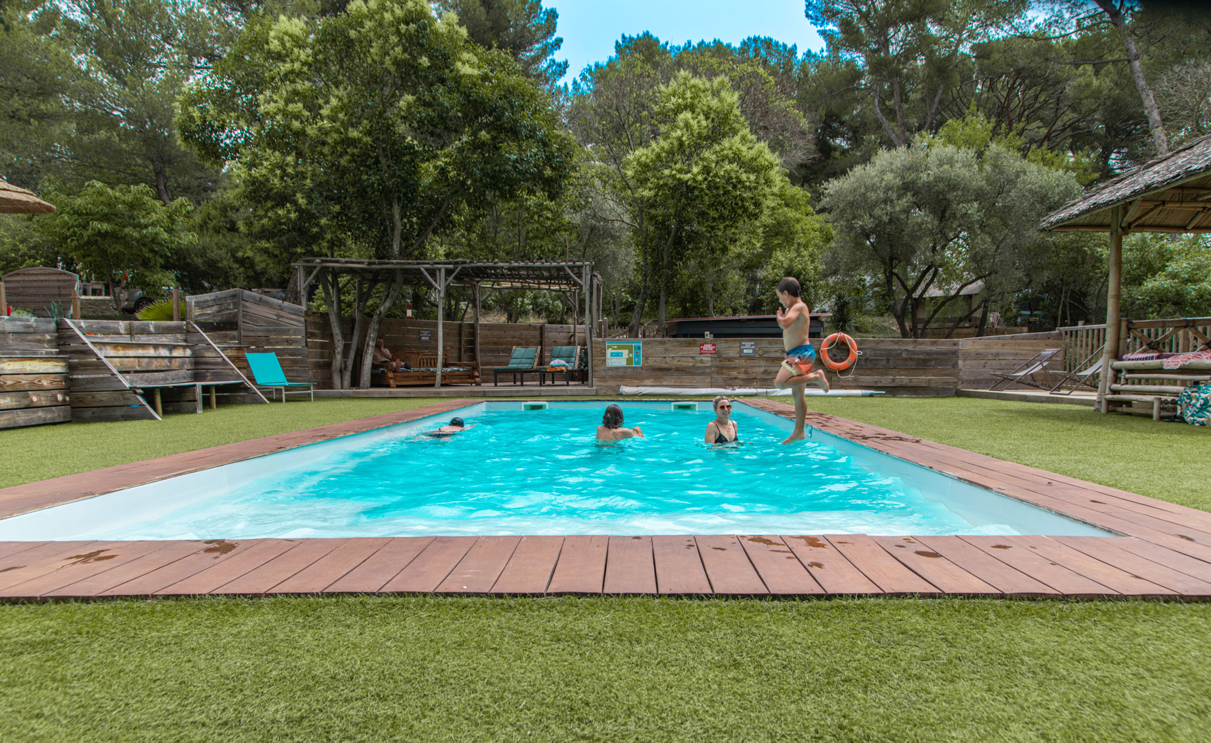 camping piscine marseille